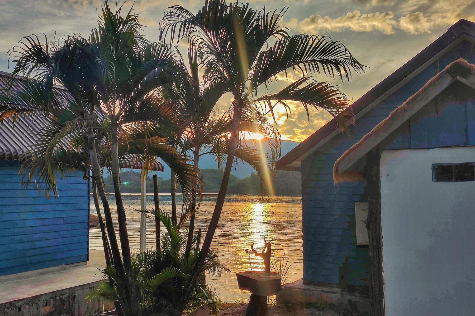 Sunset Nam Ngum Resort Ванг-В'єнг Екстер'єр фото